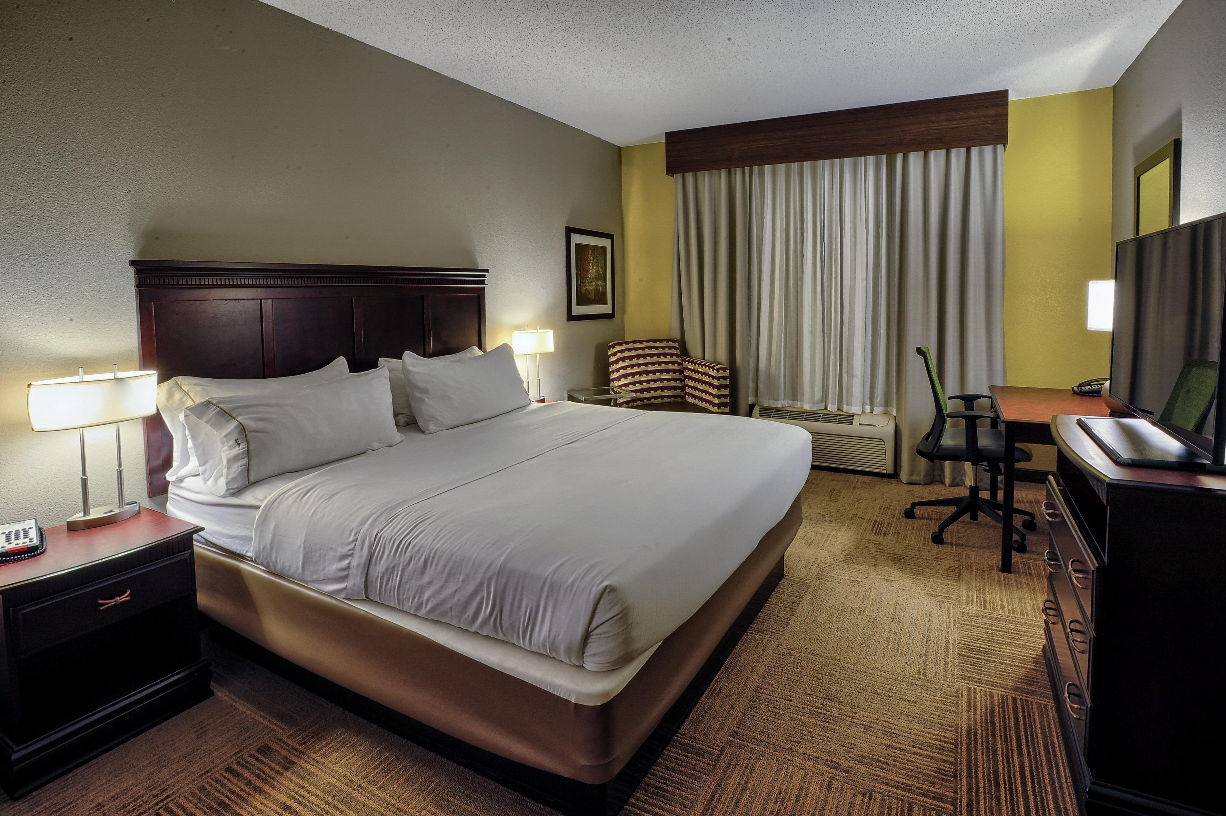 Holiday Inn Express Hotel & Suites Pell City Exterior photo