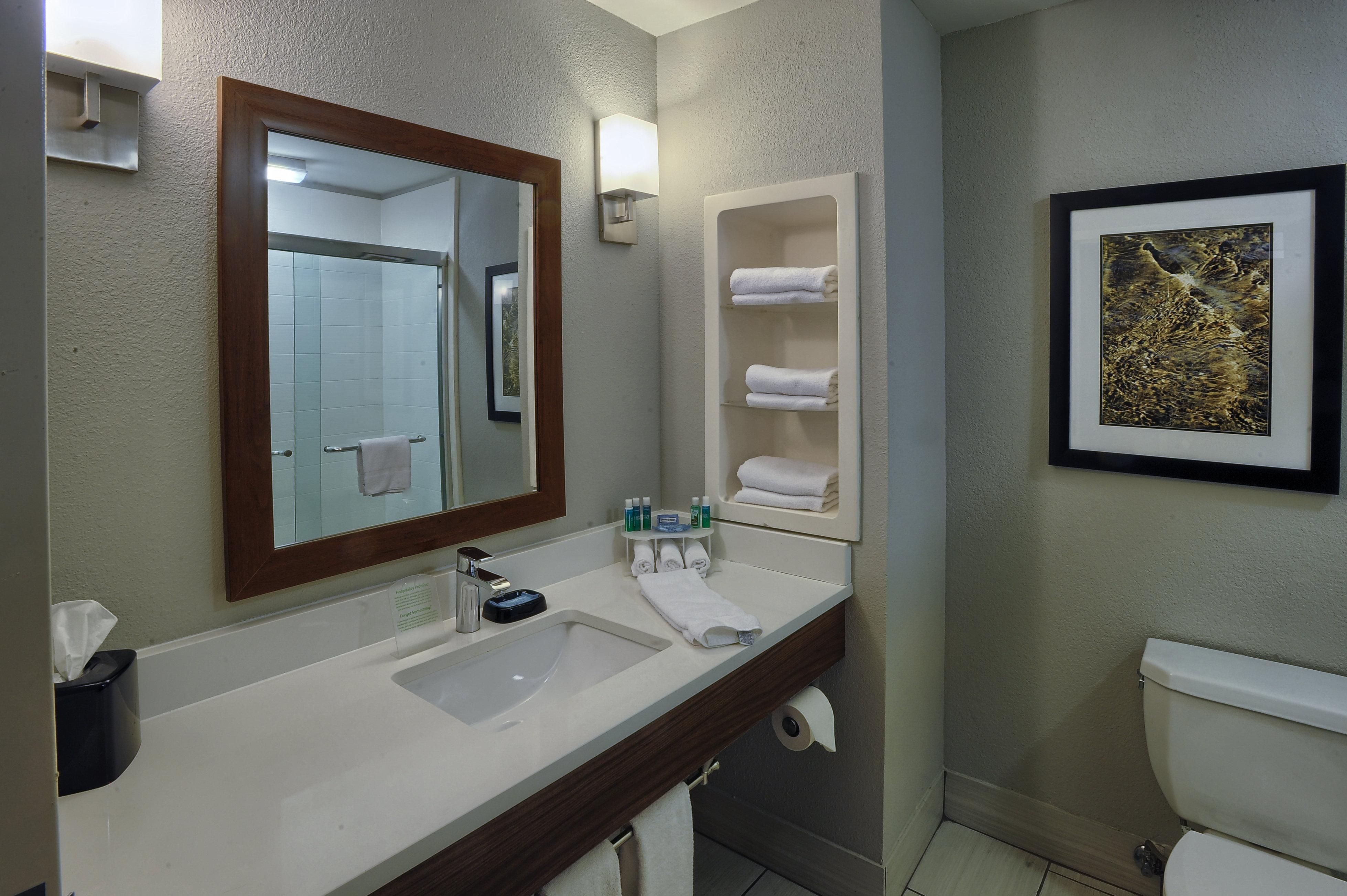 Holiday Inn Express Hotel & Suites Pell City Exterior photo