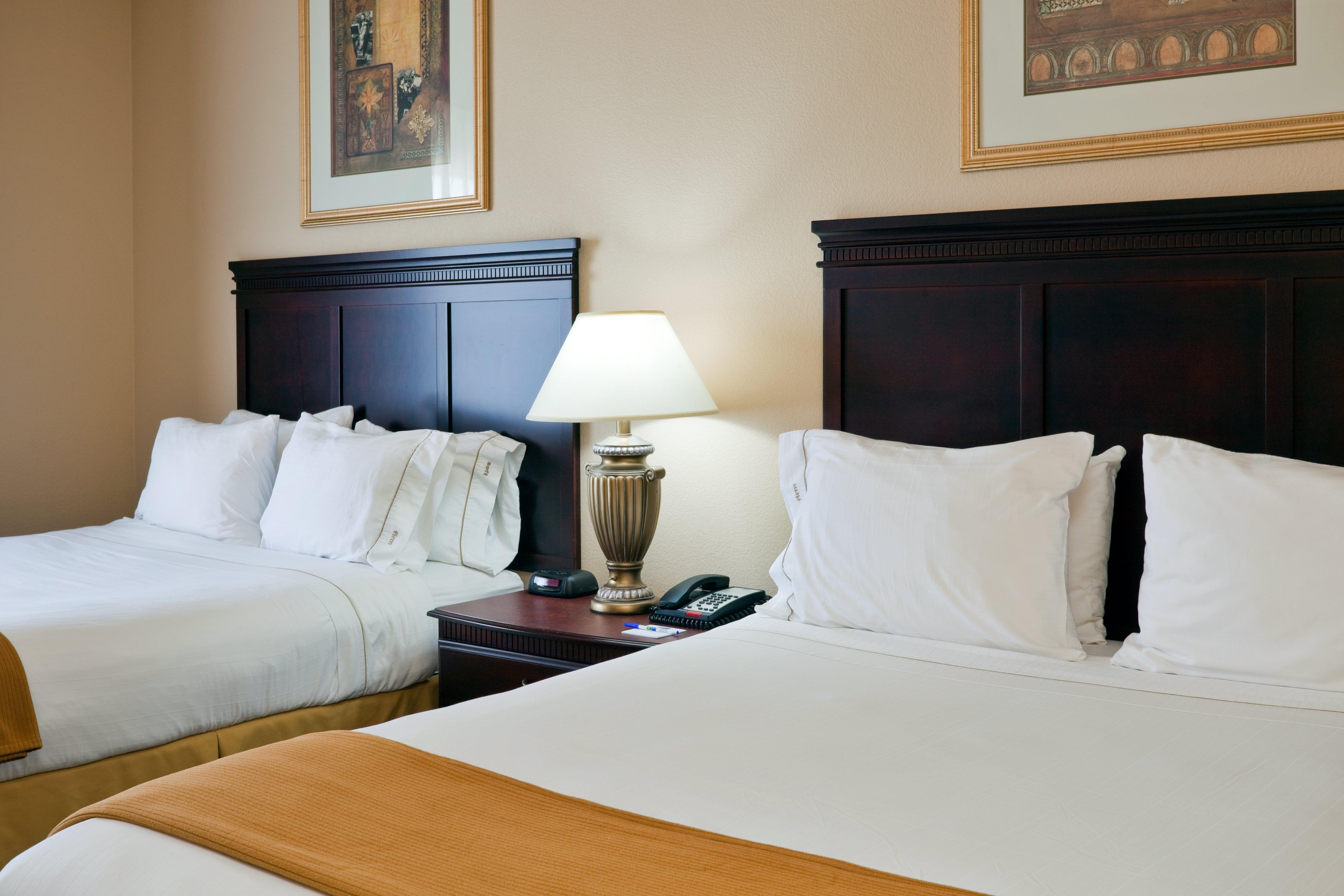 Holiday Inn Express Hotel & Suites Pell City Exterior photo
