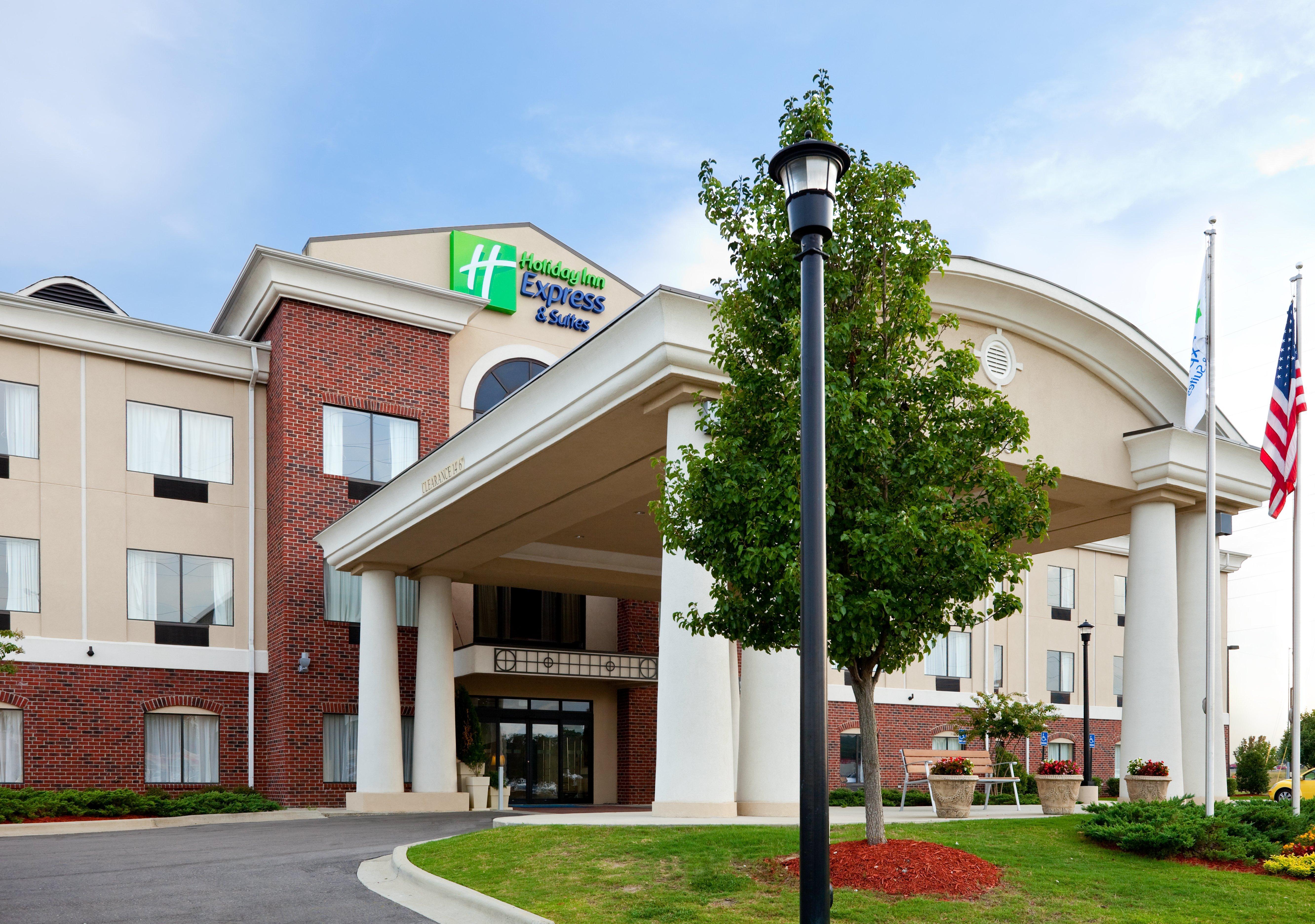 Holiday Inn Express Hotel & Suites Pell City Exterior photo